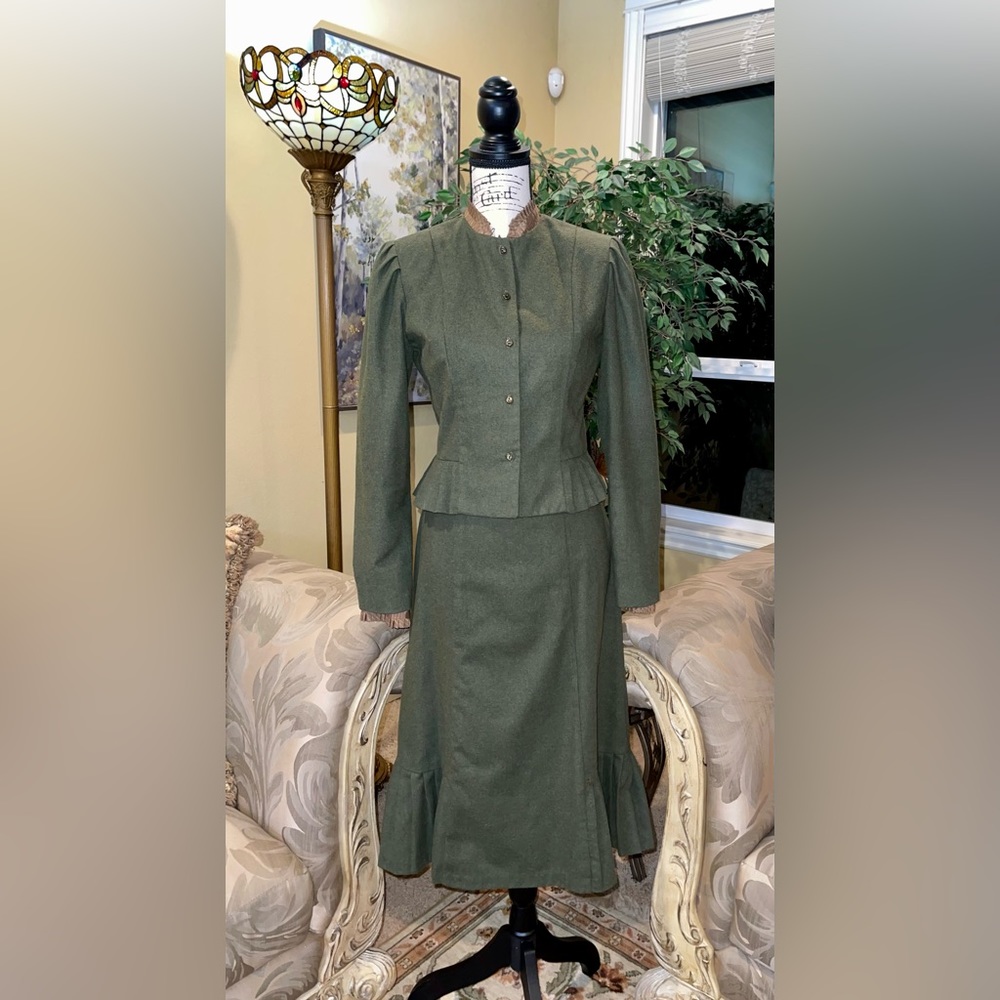 Suit and blouse